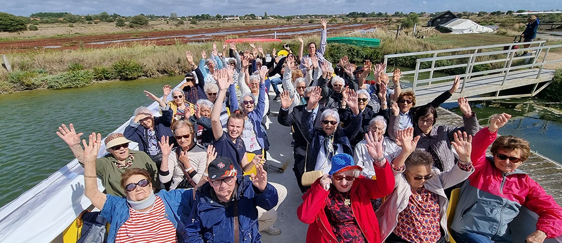 personnes-agees-excursion-bateau-vendee