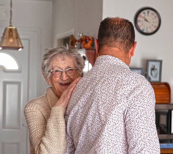 residence-senior-femme-agee-domicile
