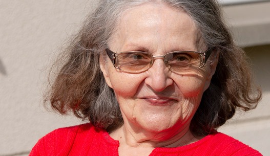 residence-senior-olonne-temoignage-yvonne-82-ans-portrait