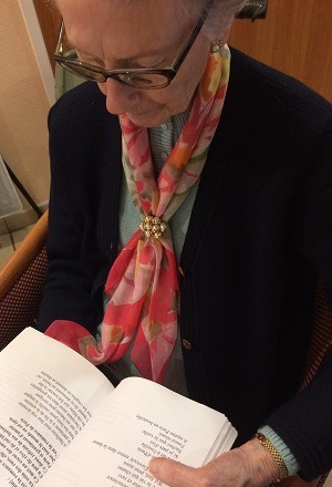 lecture-personne-agee