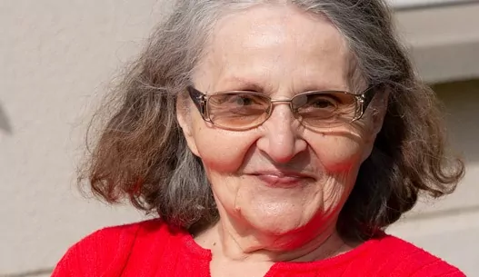 residence-senior-olonne-temoignage-yvonne-82-ans-portrait Témoignage d'Yvonne 82 ans dans la résidence d'Olonne