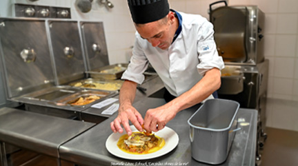 chef_cuisine_api_residence_senior_tonnay_charente chef API Restauration des Residentiels à Tonnay-Charente résidence seniors